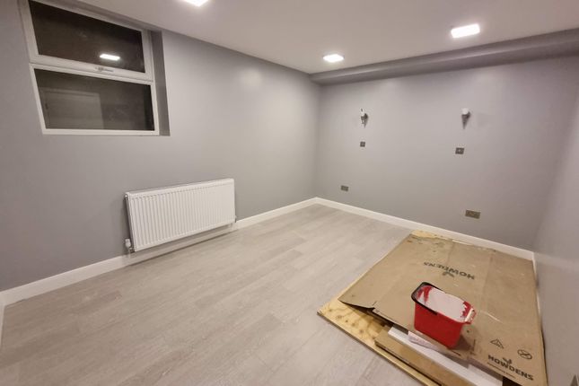 Stephany Court, Harpenden Road, London photo 5