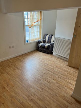 Flat to rent in St. Johns Square, Burslem, Stoke-On-Trent ST6