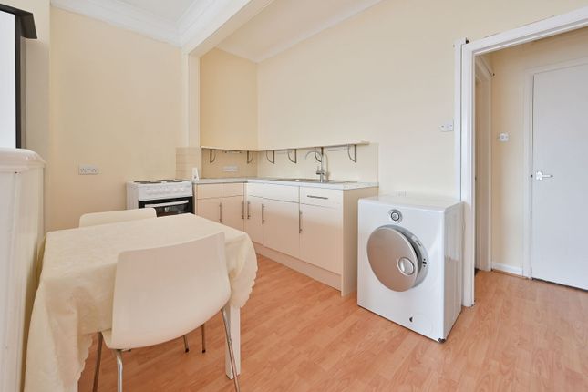 Queens Place, Watford photo 4