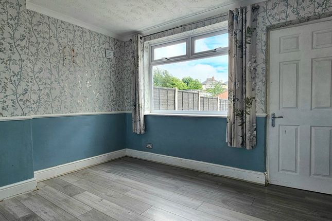111, Saltwells Road, Dudley photo 3