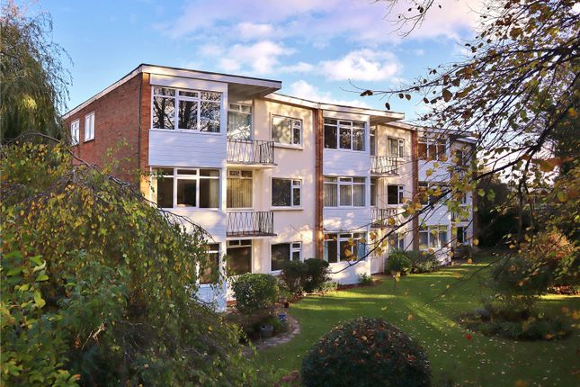 Flat for sale in Grand Avenue, Worthing, West Sussex