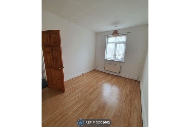 Durants Road, Enfield photo 4
