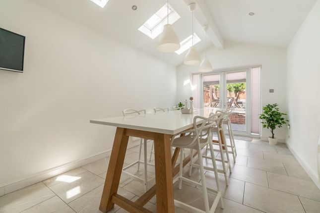 52 Victoria Street, Derby photo 4