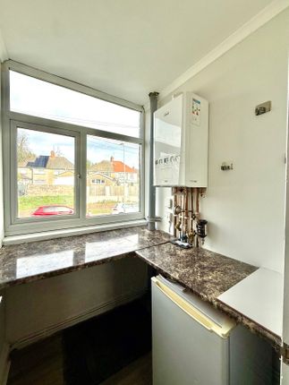33, Joyce Close, Newport photo 5