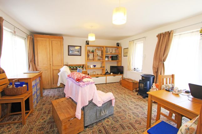 18 Brickfields, Le Grand Val, Alderney photo 3