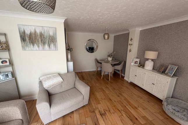 28, Foxtail Way, Cannock photo 5