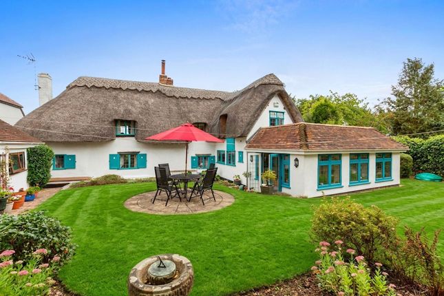 The Cottage, 48 Bishopstone, Buckinghamshire photo 4
