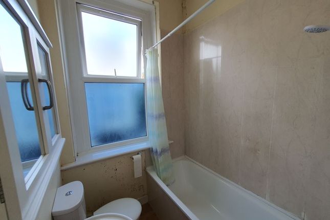 The Boulevard Balham High Road (Video), Balham photo 5