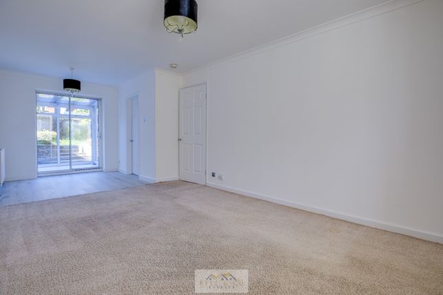 57, Lancaster Walk, Worksop photo 2