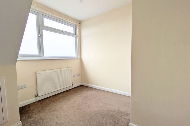 Flat 2, 6a Windmill Parade, 163 -183 Old Shoreham Road photo 5