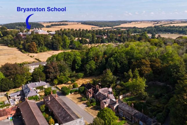 7, Bryanston Village, Blandford Forum photo 2