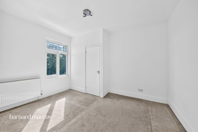 Flat E, 32, Bellevue Road, London photo 4