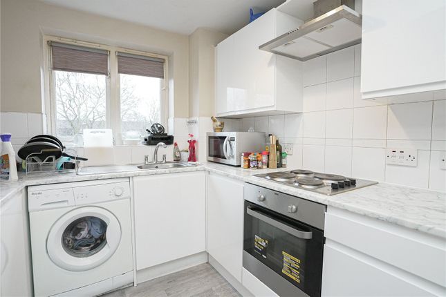 Flat 18, Centurion Court,, Rush Grove Street, Woolwich photo 3