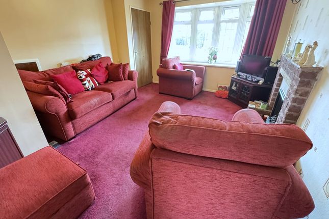 21 Dursley Close, Willenhall photo 3
