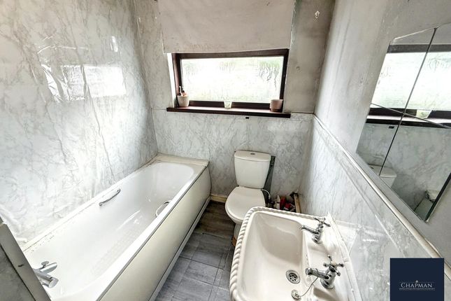53 Ynyscynon Road, Tonypandy photo 3