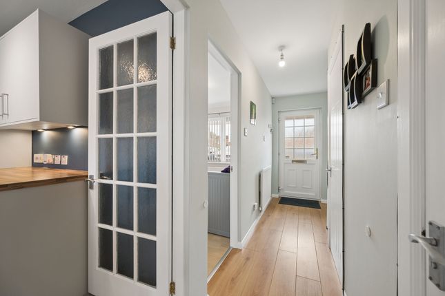 20 Longpark Place, Livingston photo 4