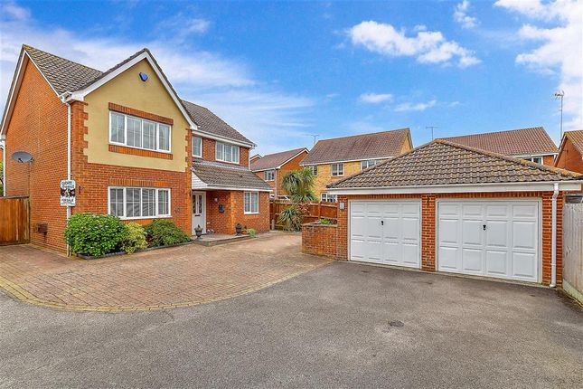 Thumbnail Detached house for sale in Kingfisher Drive, Littlehampton, West Sussex