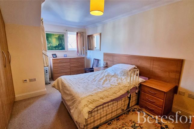 Flat for sale in Highlands Apartments, 59 Main Road