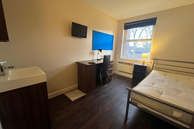 Unknown, LEEDS photo 5