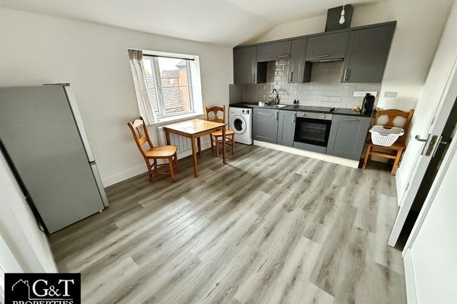 Open Plan Living Room/Kitchen