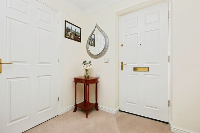 Kedleston Close, Belper photo 4
