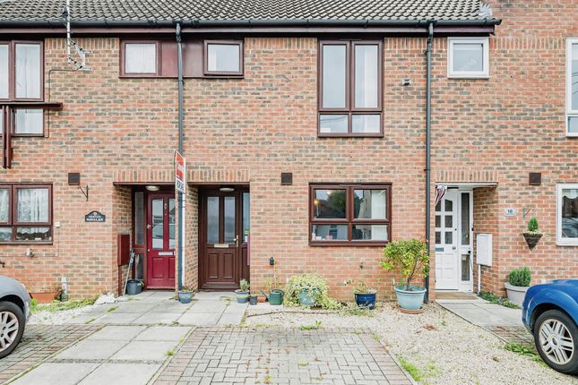 Thumbnail Terraced house for sale in Warwick Row, Aylesbury
