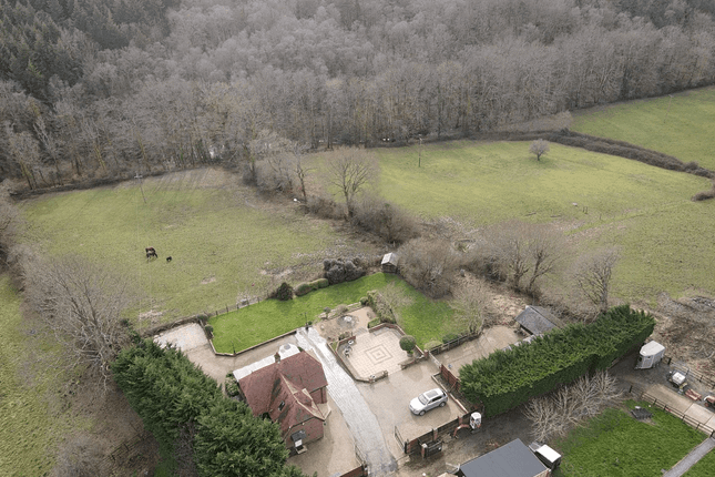Cartref Cottage, Ringwood Road, Stoney Cross, Lyndhurst photo 3