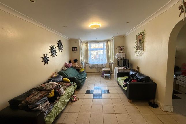 65, Trinity Road, Southall photo 2