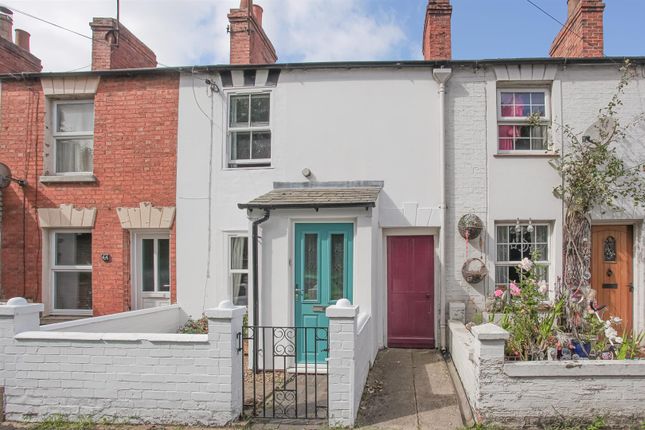 Terraced house for sale in Bath Road, Banbury