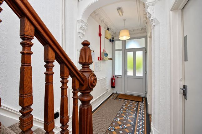 33, Llantwit Road, Pontypridd photo 2
