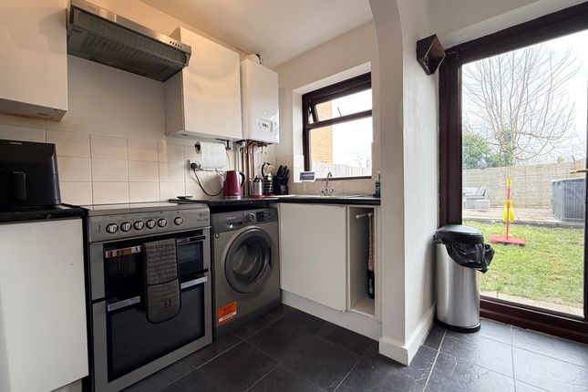 16 Briar Way, Aberdare photo 5