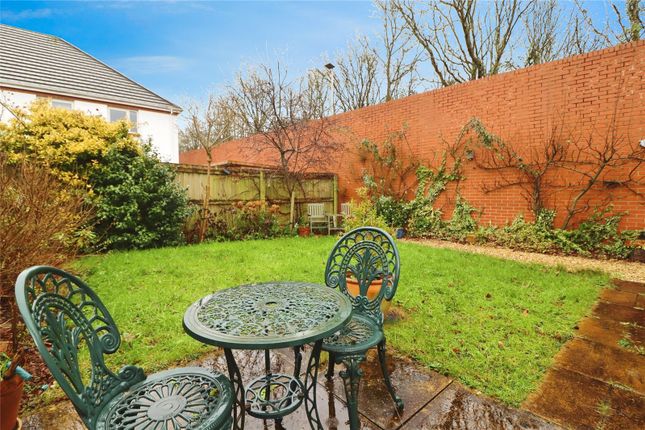 23, St. Josephs Close, Devon photo 2