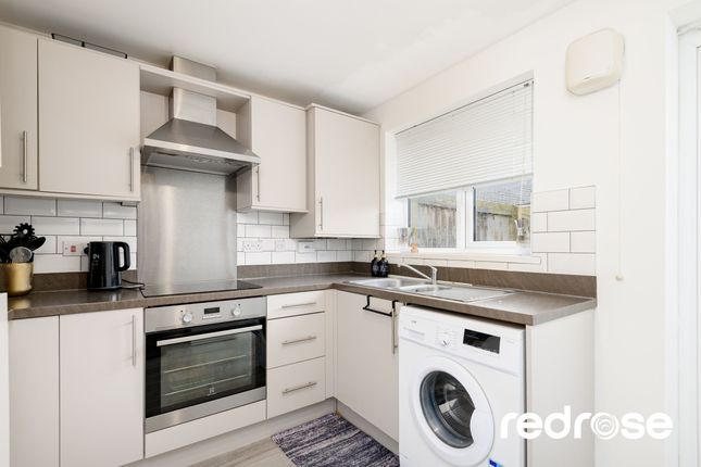 16, Ferndown Avenue, Chorley photo 4
