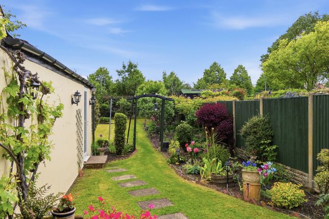 123 Baulk Lane, Worksop photo 4