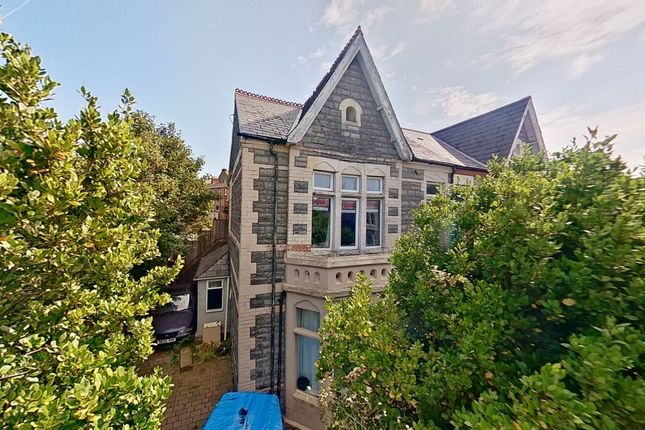 Thumbnail Maisonette for sale in 2A Hickman Road, Penarth, South Glamorgan