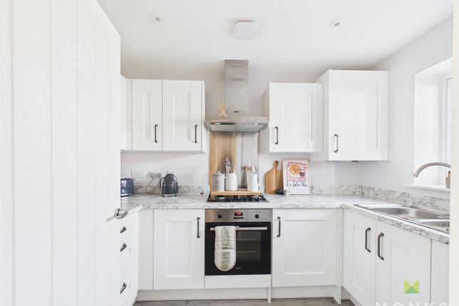 9, Hall View Drive, Shrewsbury photo 2