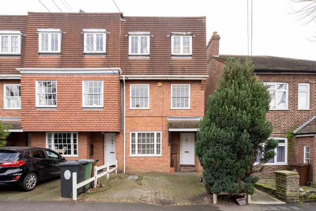 Handsworth Avenue, E4