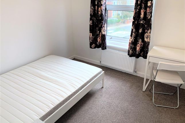 Flat 8, 97, Waverley Road, Southsea photo 2