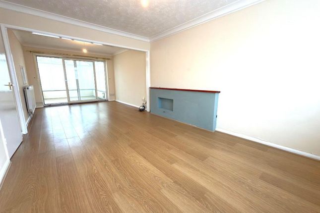 3, Broughton Ave, Luton photo 4