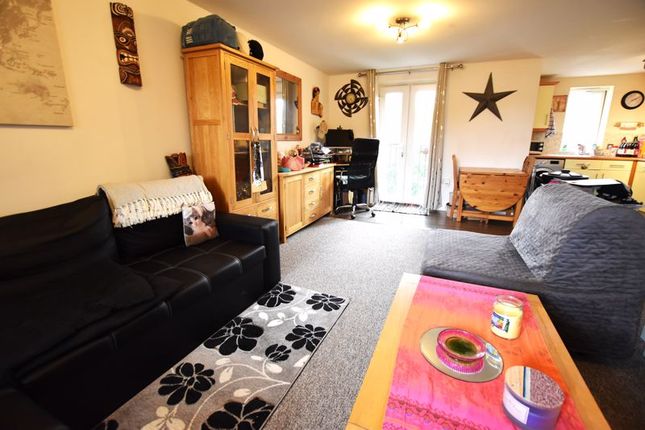 Flat for sale in Stanwyck Lane, Oxley Park, Milton Keynes