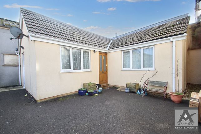 Thumbnail Bungalow to rent in Locking Road, Weston-Super-Mare