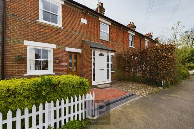 Thumbnail Cottage for sale in Woodman Road, Warley, Brentwood