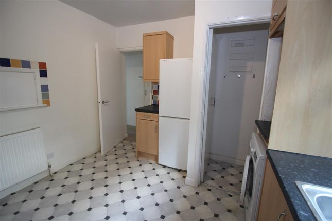 18, Solsbury Way, Bath photo 4