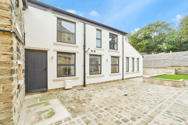 2-bed other on 37a, Robin Lane, Pudsey, £300,000