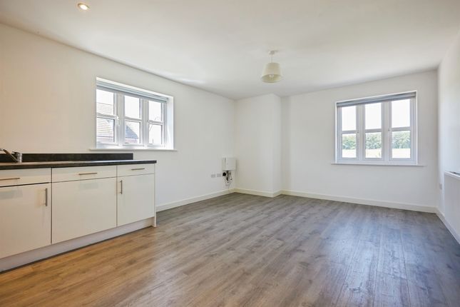 8, Whatley Way, Salisbury photo 5