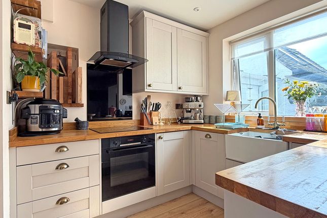 13, Salters Meadow, Sidmouth photo 3