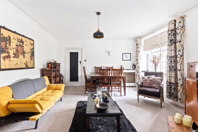 Flat 6, Wildcroft Manor,, Wildcroft Road, London photo 4