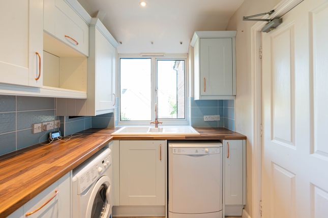 Flat 1, The Lilacs, Yarnells Road, Oxford photo 3