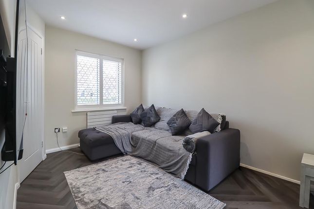 244, Frobisher Way, Shoeburyness photo 4