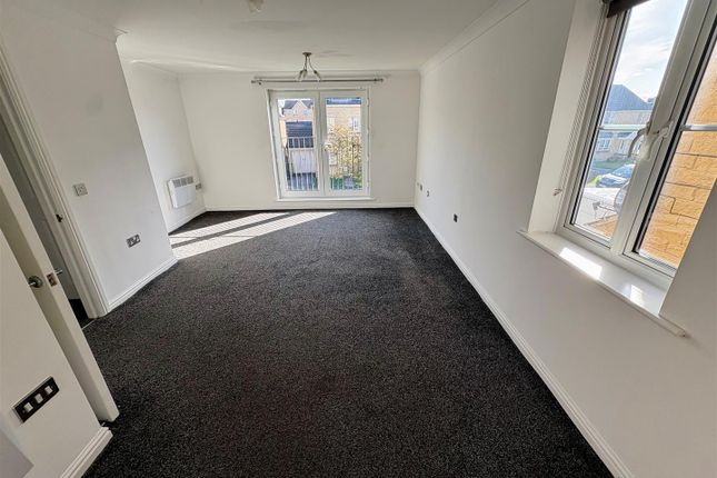 Flat 3, 37, Yateholm Drive, Bradford photo 5